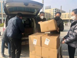 【会员抗疫】片片口罩挡不住的是真情！东浩兰生集团今陆续向近三十家企业提供约50万只口罩